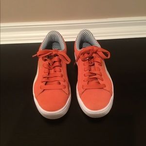 Kids Puma Sesame Street Elmo Lace-Up Suede Sneakers - Size 4